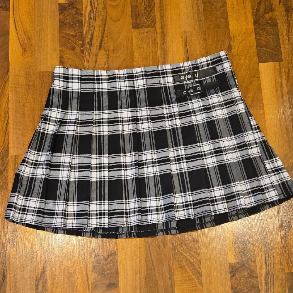No Boundaries Black and White Plaid Pleated Mini Skirt with Buckle Detail